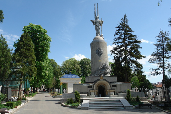 Памятник русской славы в Белграде