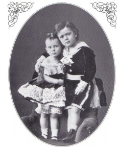 С братом Георгием в 1873 году