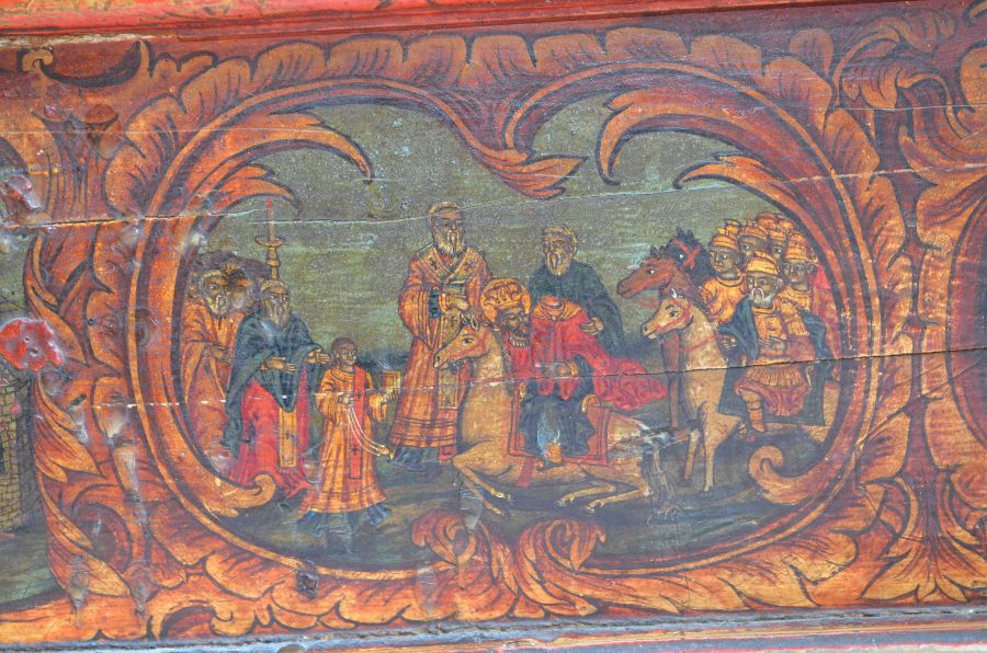 Конь опускает на землю обезглавленного святого Йована Владимира (сцена на киоте с его мощами)